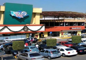 Centro Comercial, En Renta, Blvd. Manuel Ávila Camacho N°3227 , ID  1176, Fracc. Valle Dorado, Tlalnepantla, Estado de México, Mexico, 54020,